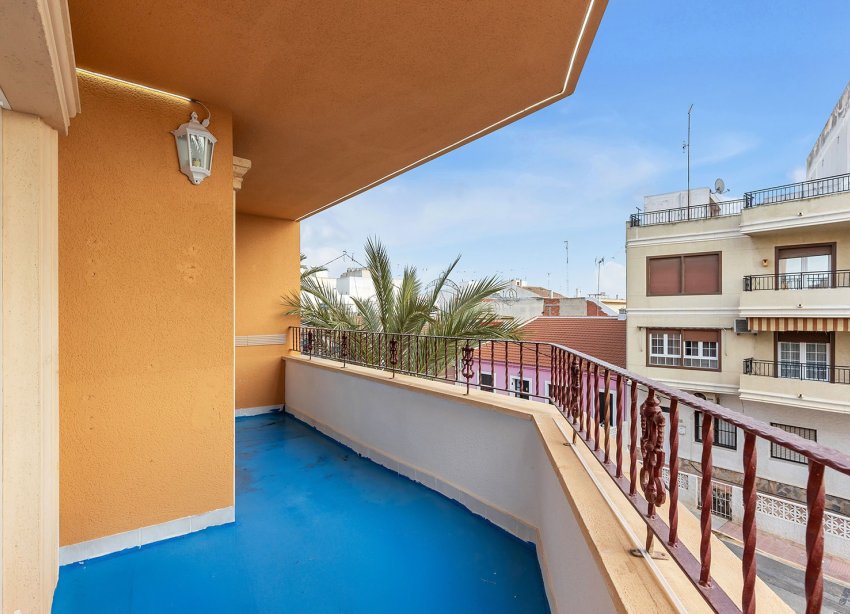 Reventa - Apartamento - Los Montesinos