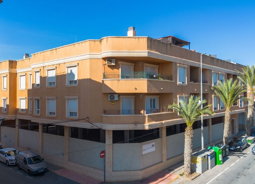 Reventa - Apartamento - Los Montesinos