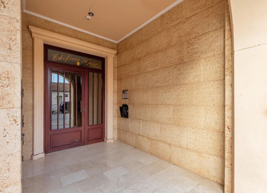 Reventa - Apartamento - Los Montesinos