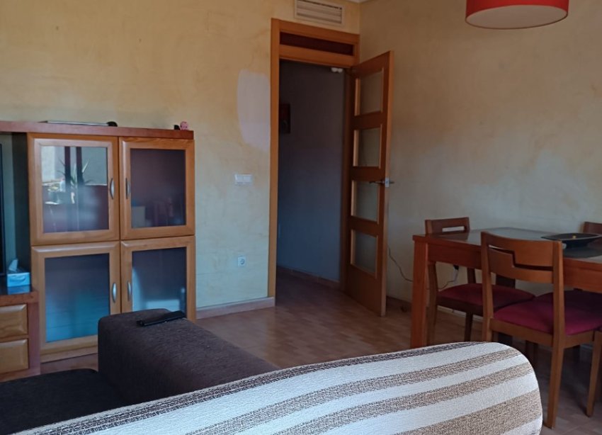 Reventa - Apartamento - Los Montesinos