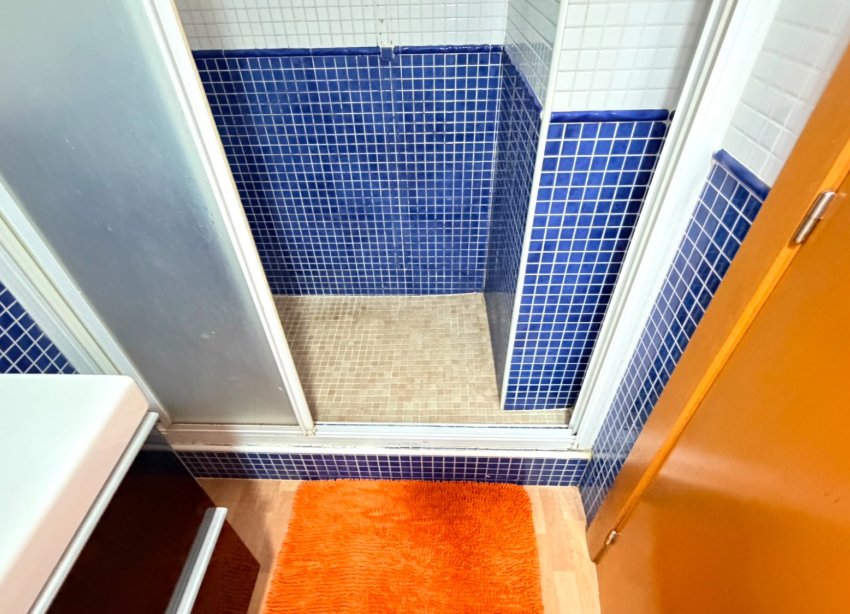 Reventa - Apartamento - Los Montesinos