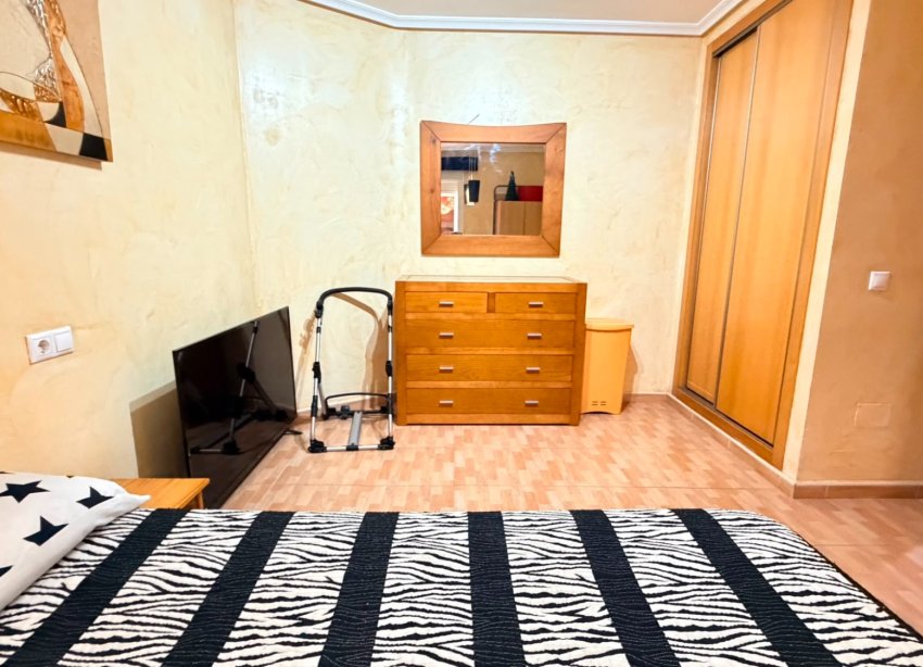 Reventa - Apartamento - Los Montesinos