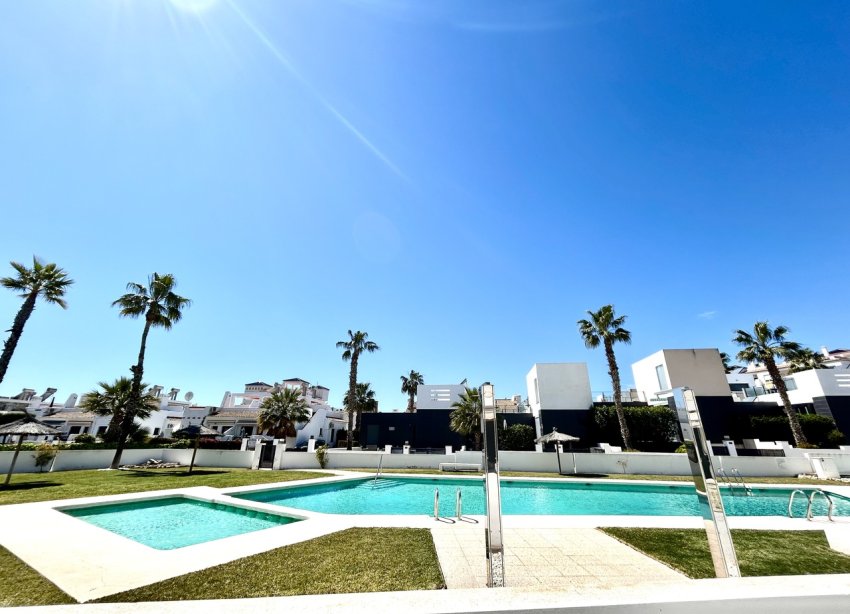 Reventa - Apartamento - Orihuela Costa - Villamartin