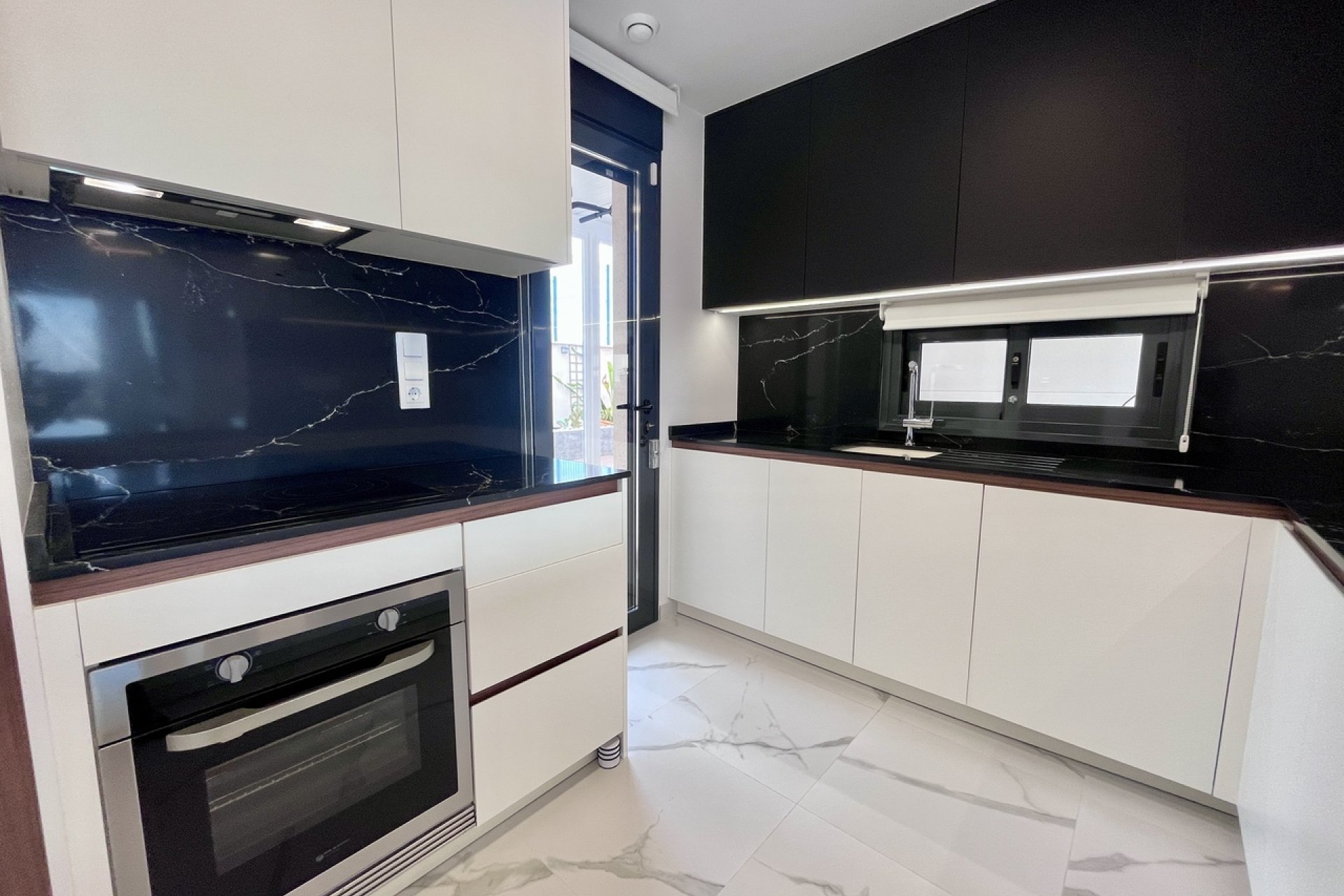 Reventa - Apartamento - San Miguel de Salinas