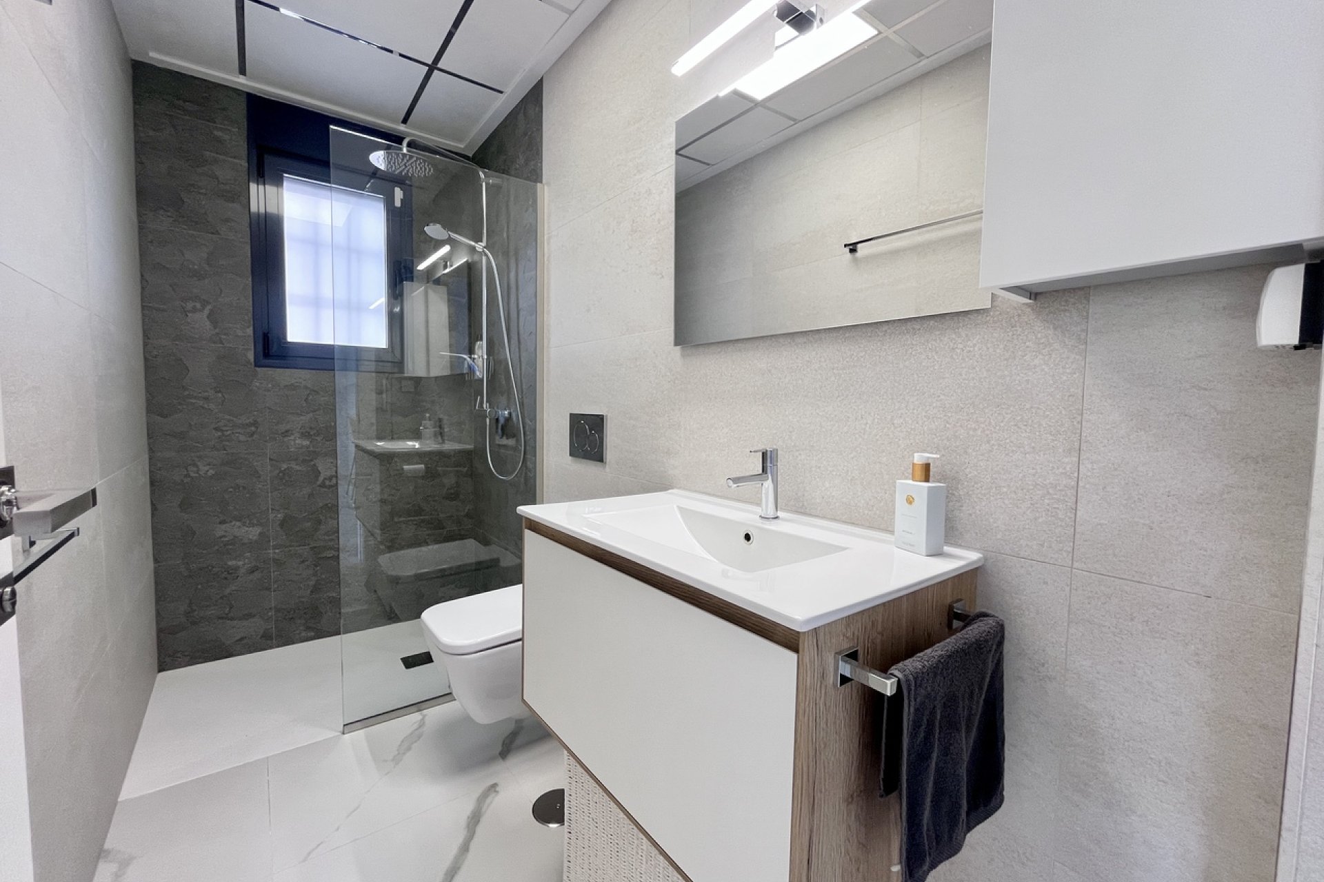 Reventa - Apartamento - San Miguel de Salinas