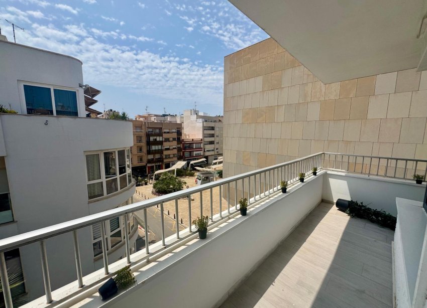 Reventa - Apartamento - Torrevieja - CLUB NAUTICO TORREVIEJA