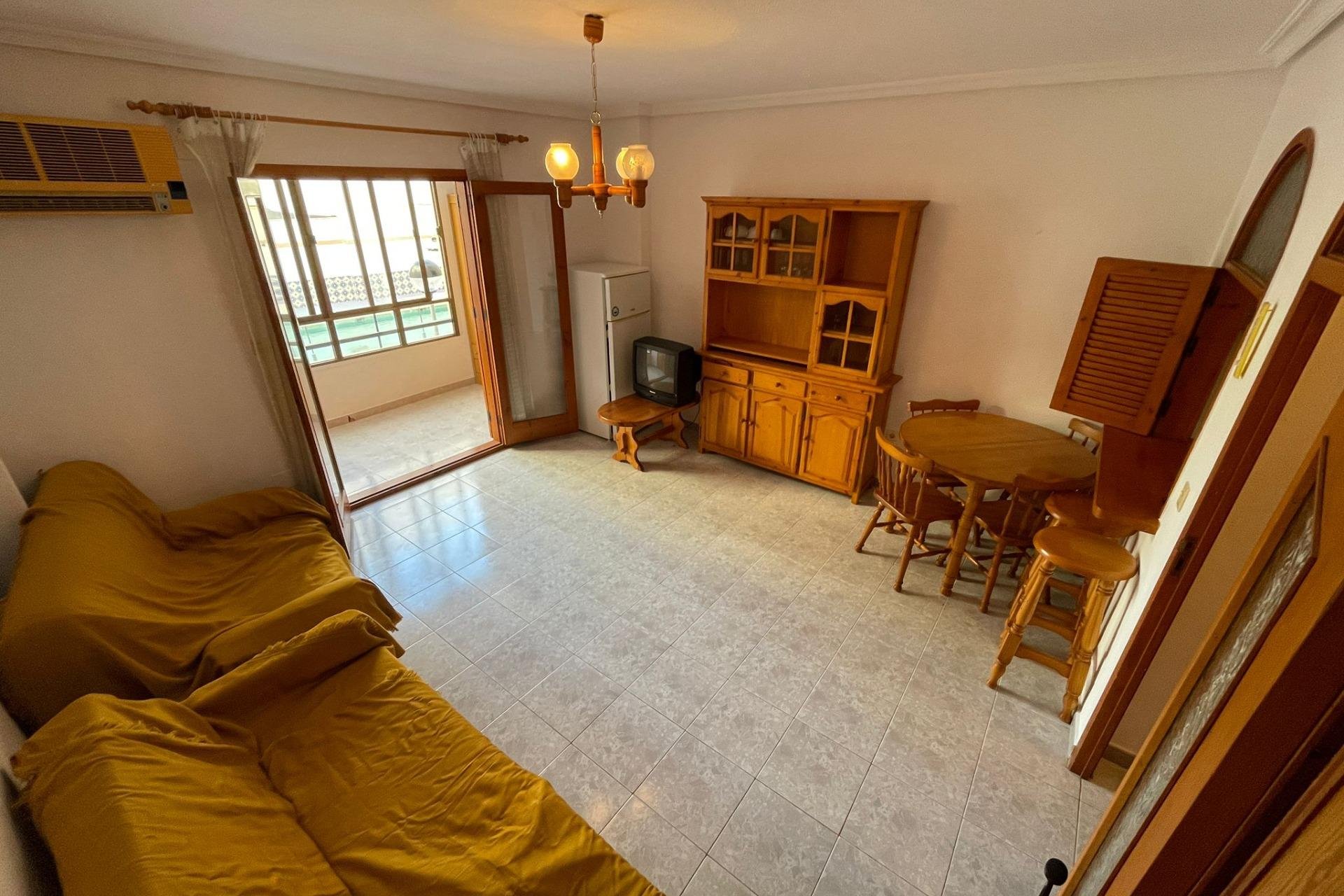 Reventa - Apartamento - Torrevieja - Estacion de autobuses