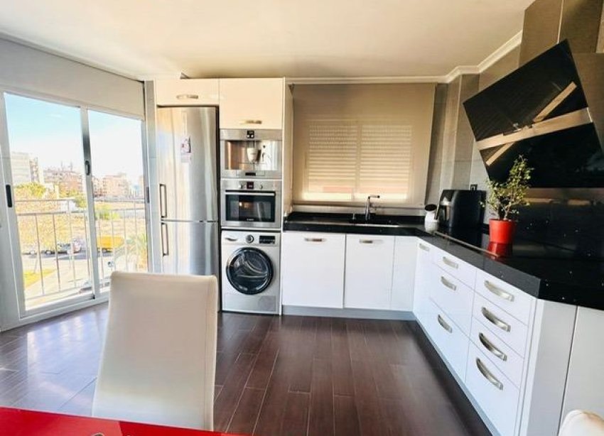 Reventa - Apartamento - Torrevieja - Estacion de autobuses