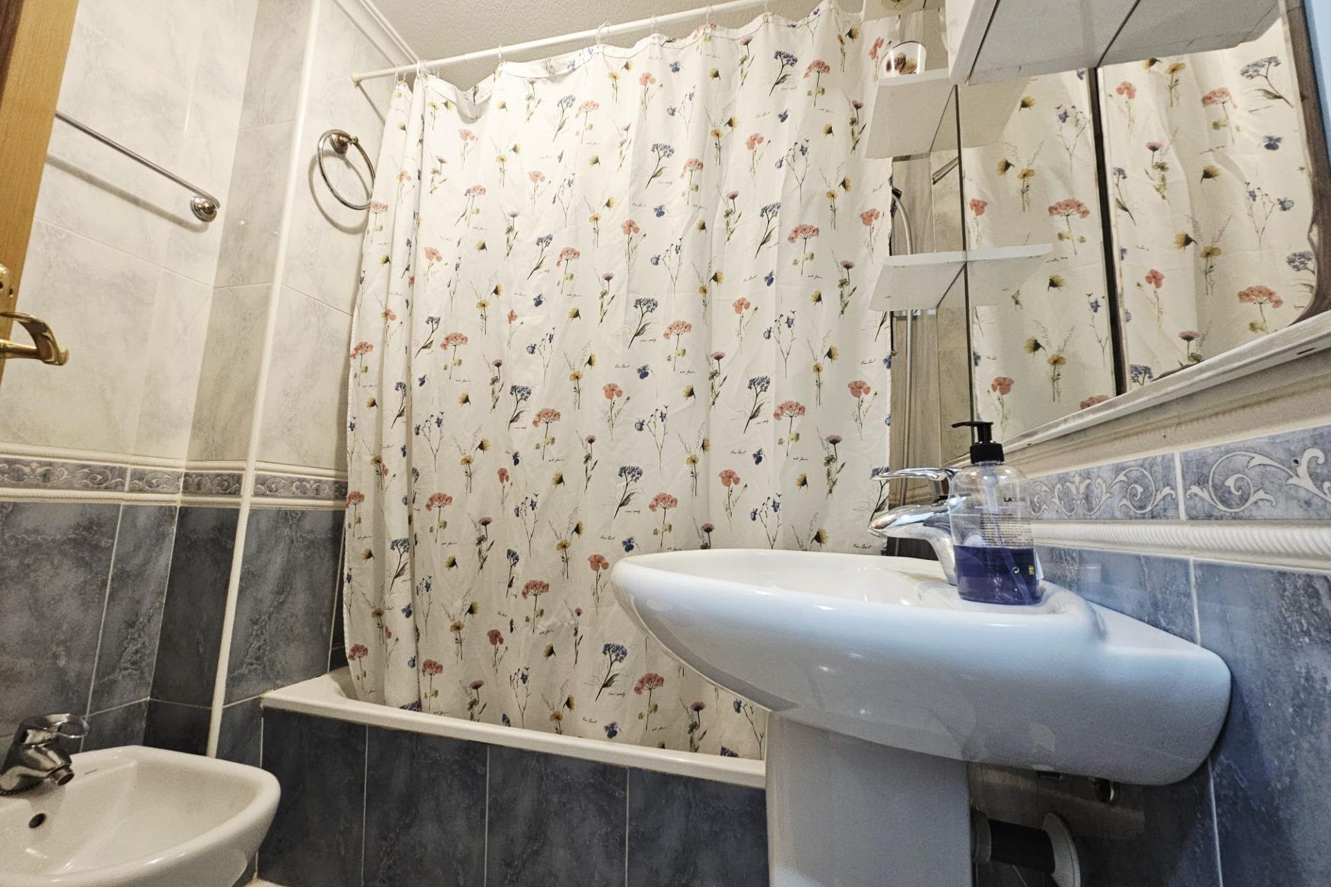 Reventa - Apartamento - Torrevieja - Estacion de autobuses