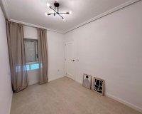 Reventa - Apartamento - Torrevieja - Estacion de autobuses