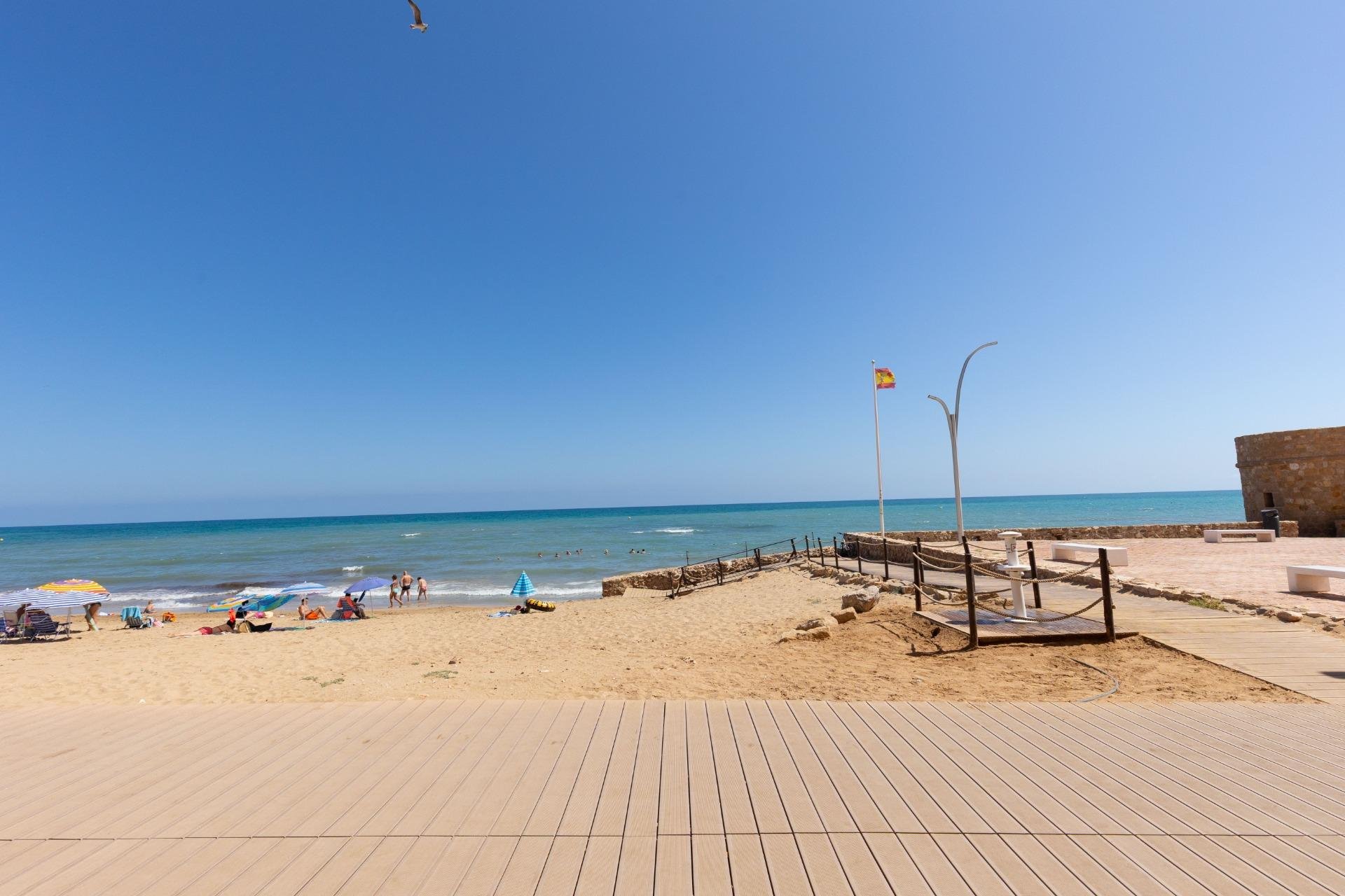 Reventa - Apartamento - Torrevieja - La Mata pueblo