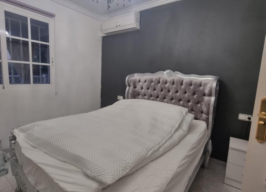 Reventa - Apartamento - Torrevieja - Los Balcones