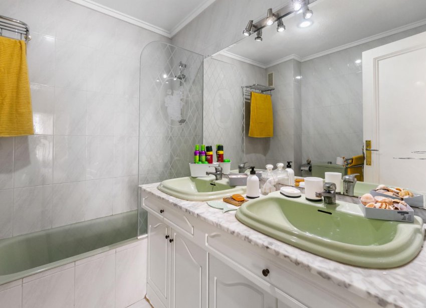 Reventa - Apartamento - Torrevieja - Piscinas naturales