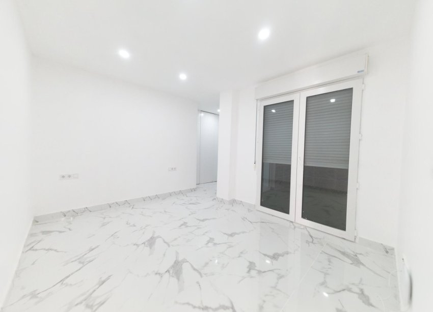 Reventa - Apartamento - Torrevieja - Playa de los Naufragos