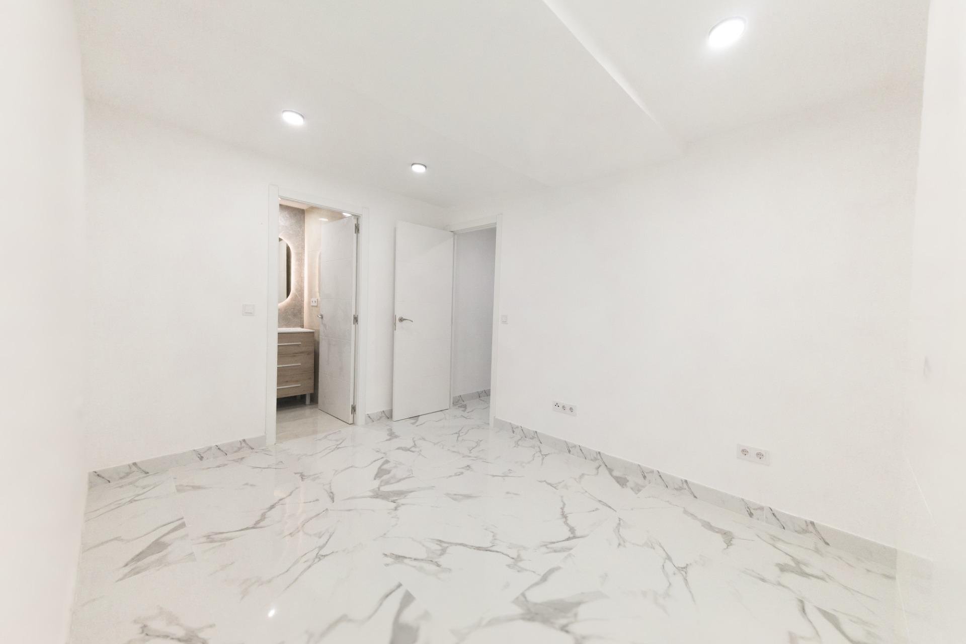 Reventa - Apartamento - Torrevieja - Playa de los Naufragos