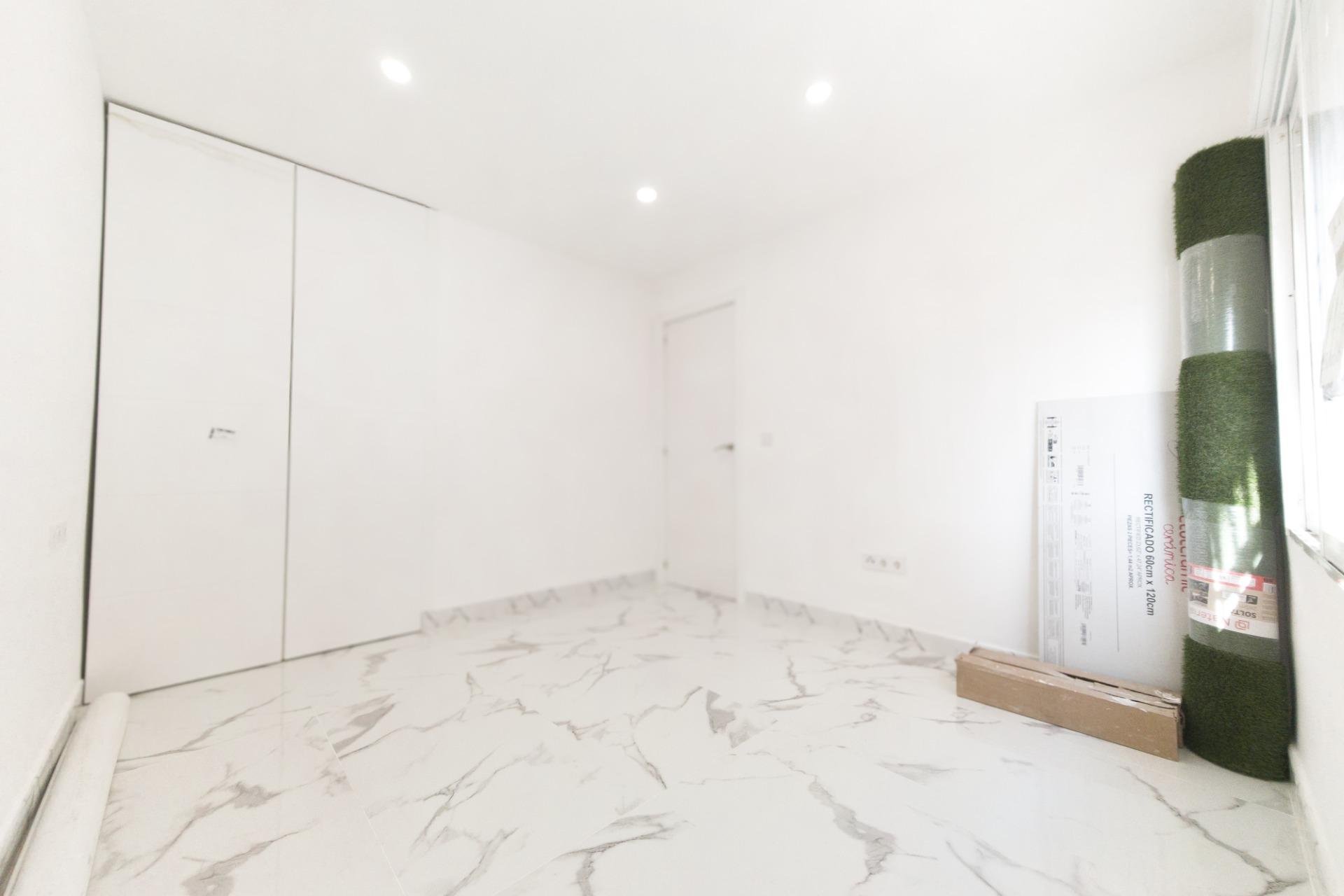 Reventa - Apartamento - Torrevieja - Playa de los Naufragos