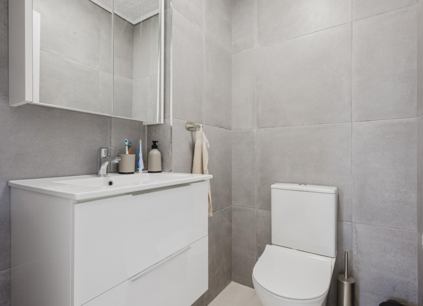 Reventa - Apartamento - Torrevieja - Playa del Acequión