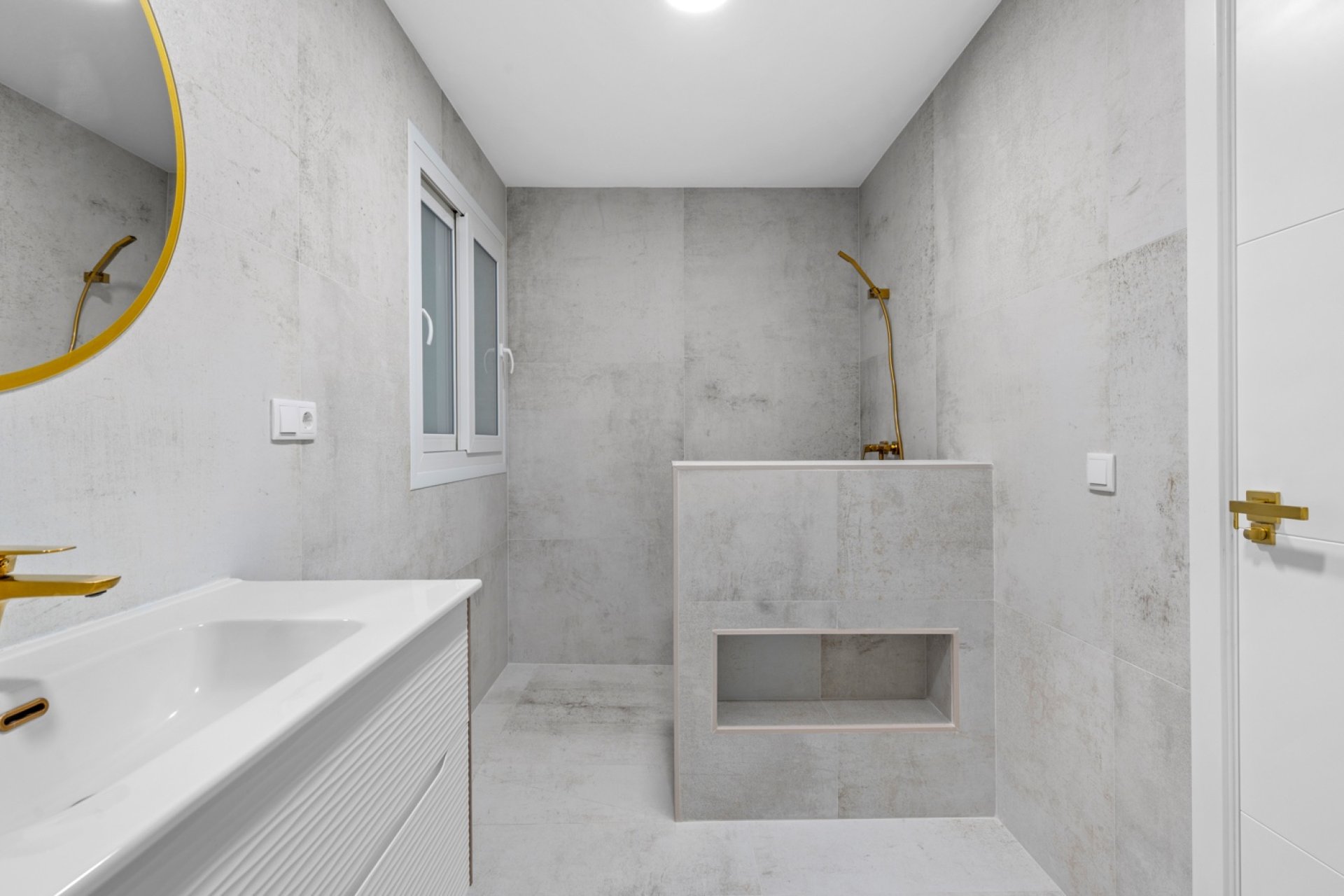 Reventa - Apartamento - Torrevieja - Playa del Acequión