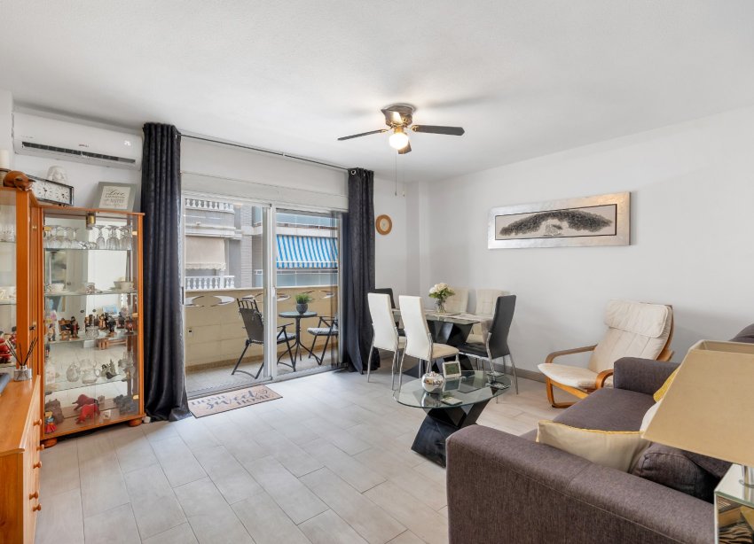 Reventa - Apartamento - Torrevieja - Playa del Cura