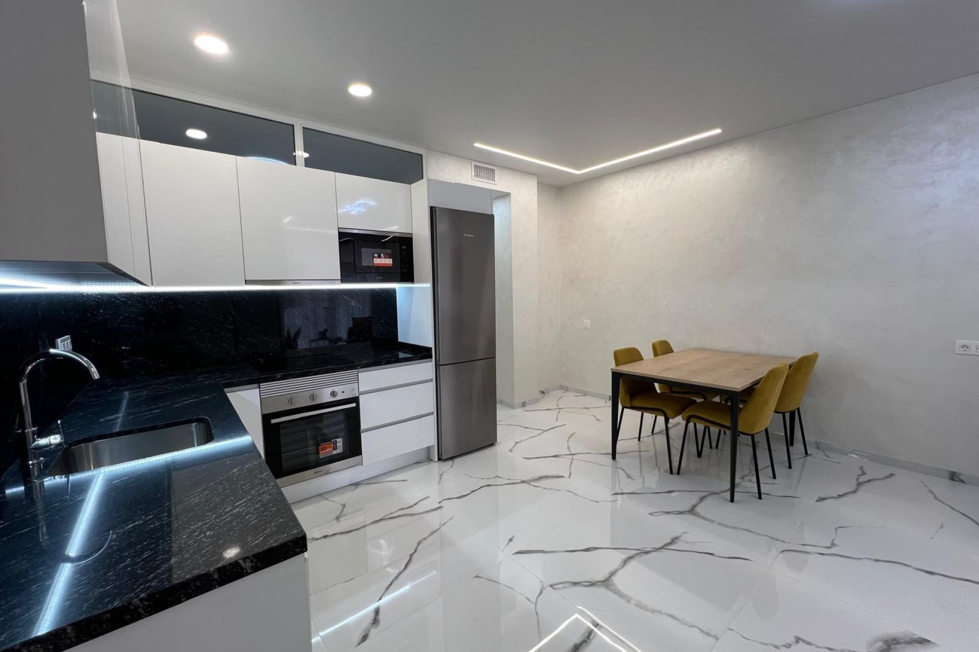 Reventa - Apartamento - Torrevieja - Playa del cura