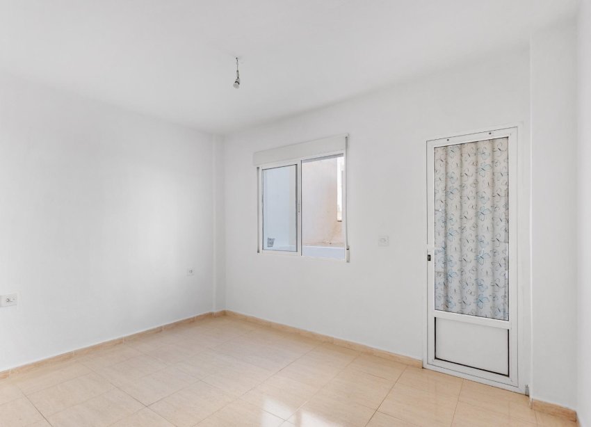 Reventa - Apartamento - Torrevieja - Puerto Deportivo