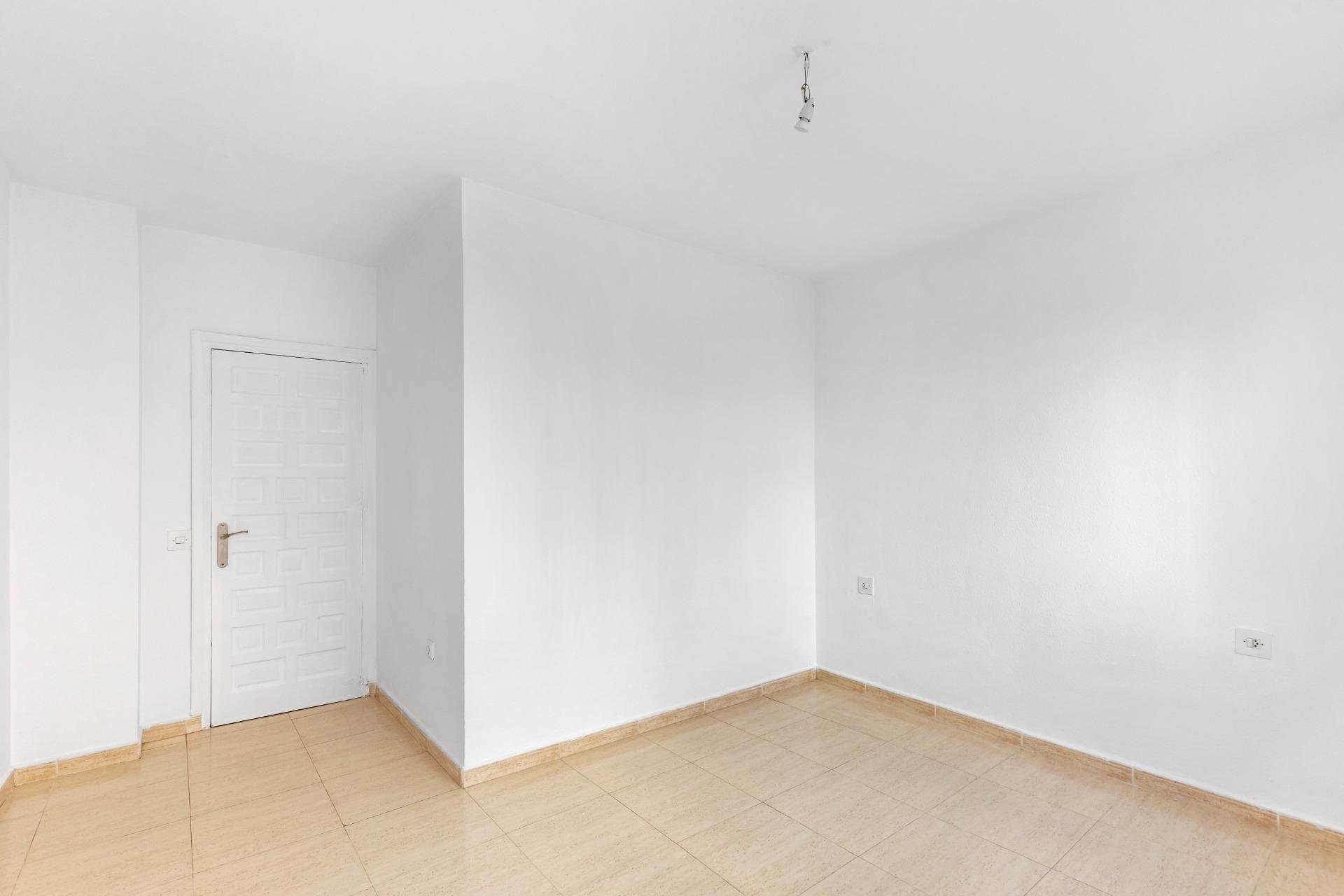 Reventa - Apartamento - Torrevieja - Puerto Deportivo