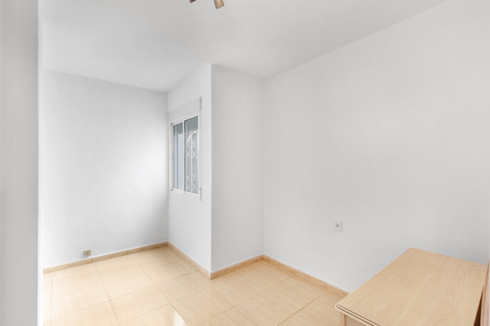 Reventa - Apartamento - Torrevieja - Puerto Deportivo