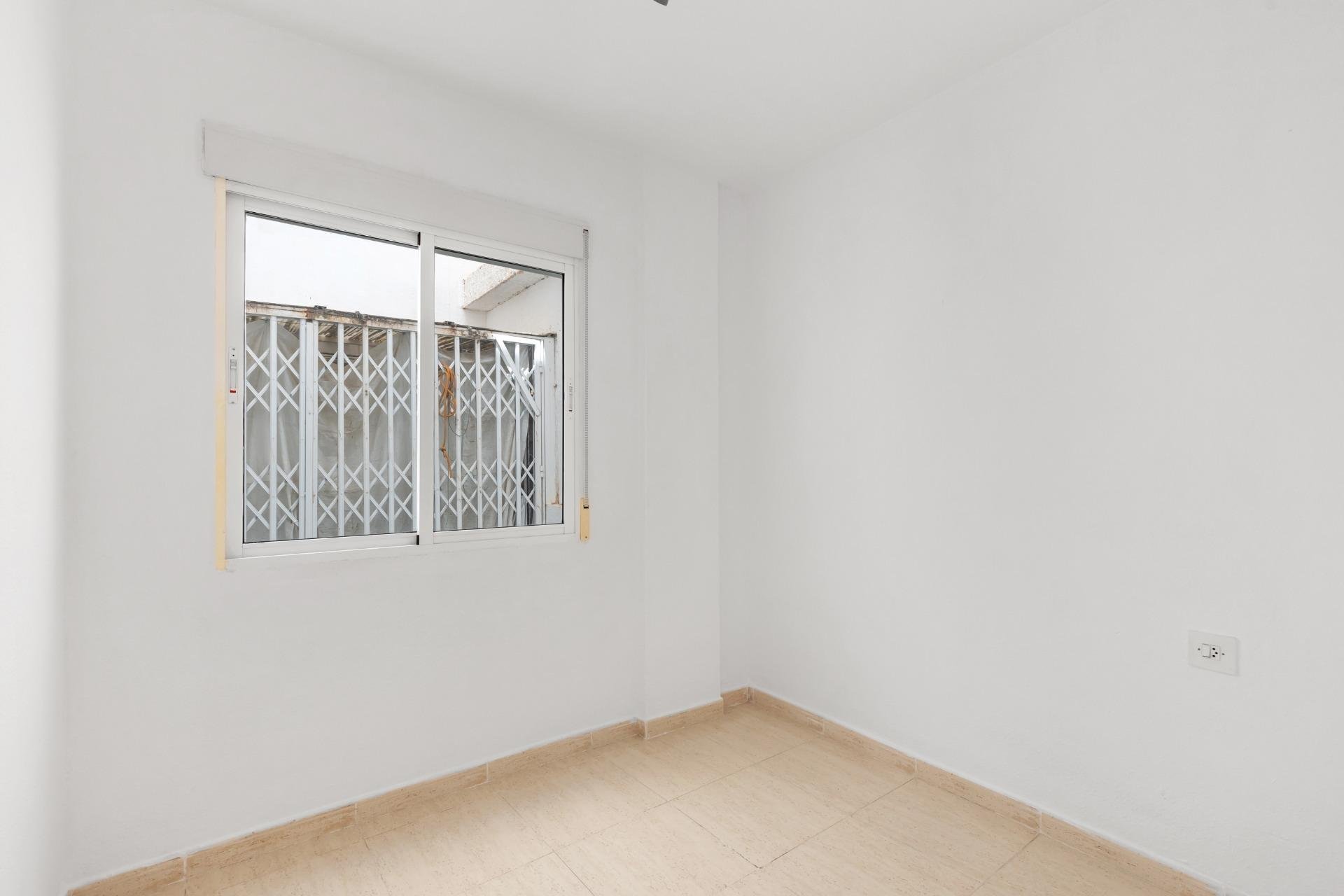 Reventa - Apartamento - Torrevieja - Puerto Deportivo