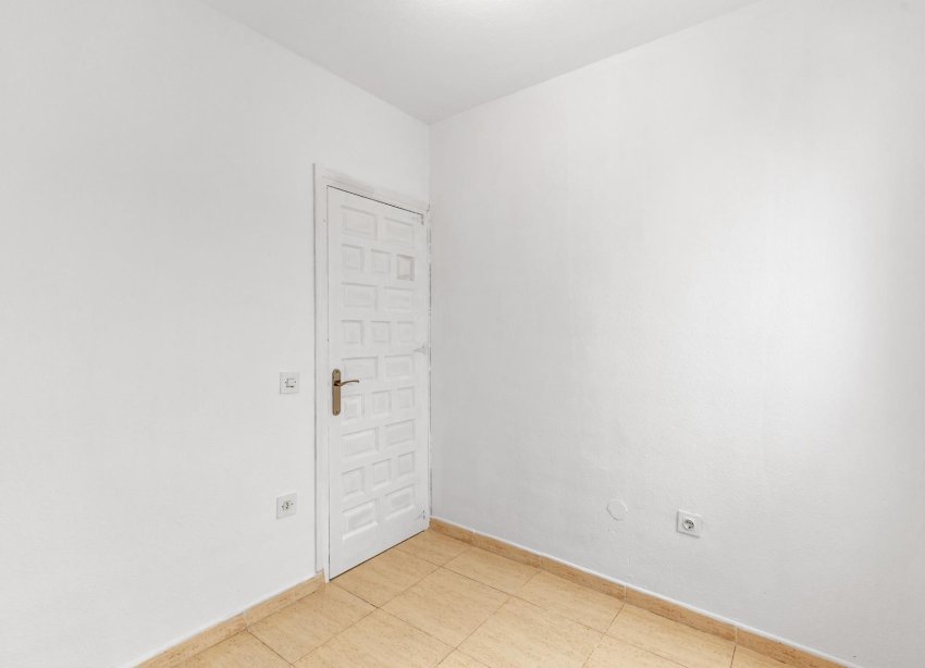 Reventa - Apartamento - Torrevieja - Puerto Deportivo