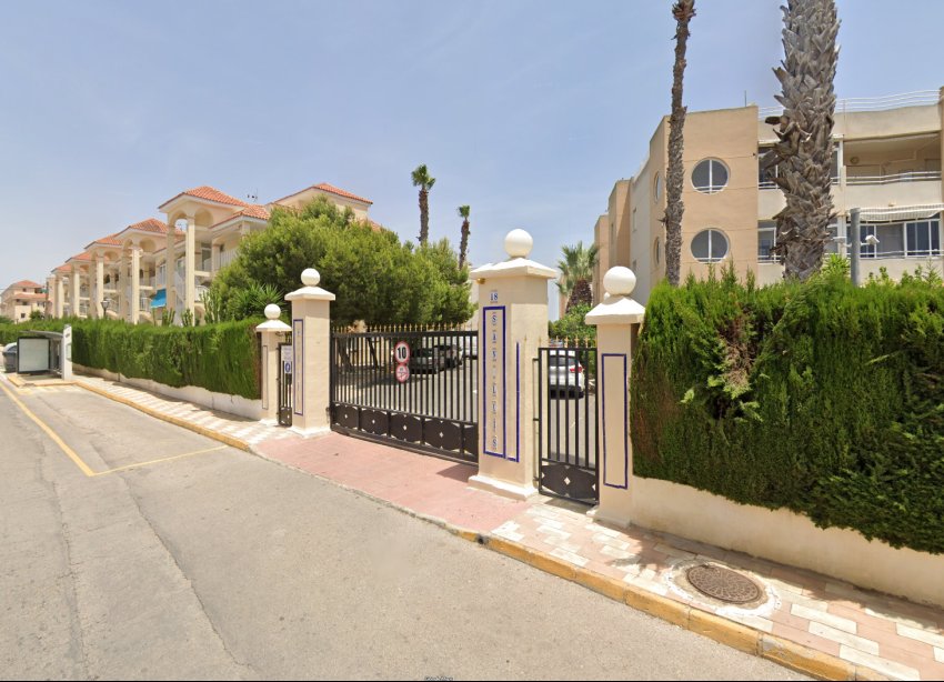 Reventa - Apartamento - Torrevieja - Urbanización San Luis