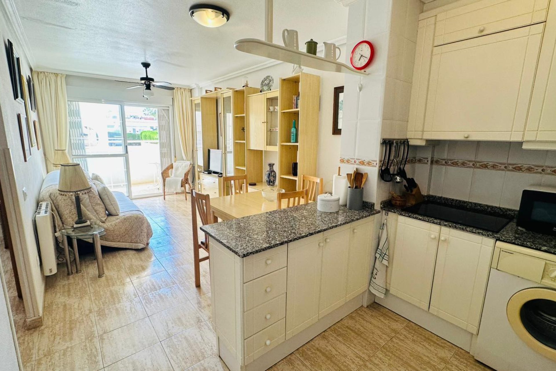 Reventa - Apartamento - Torrevieja - Urbanización San Luis