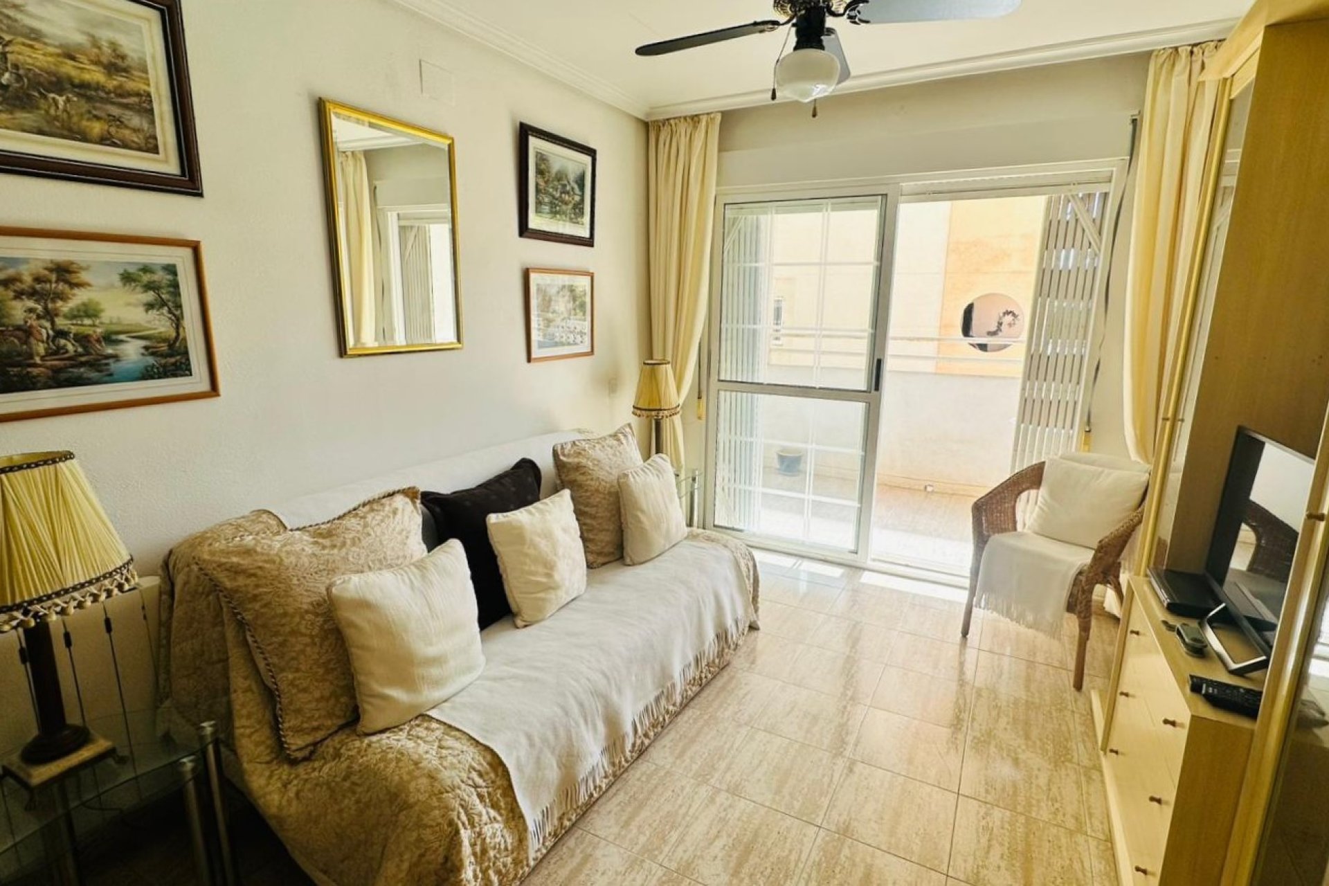 Reventa - Apartamento - Torrevieja - Urbanización San Luis