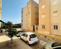 Reventa - Apartamento - Torrevieja - Urbanización San Luis