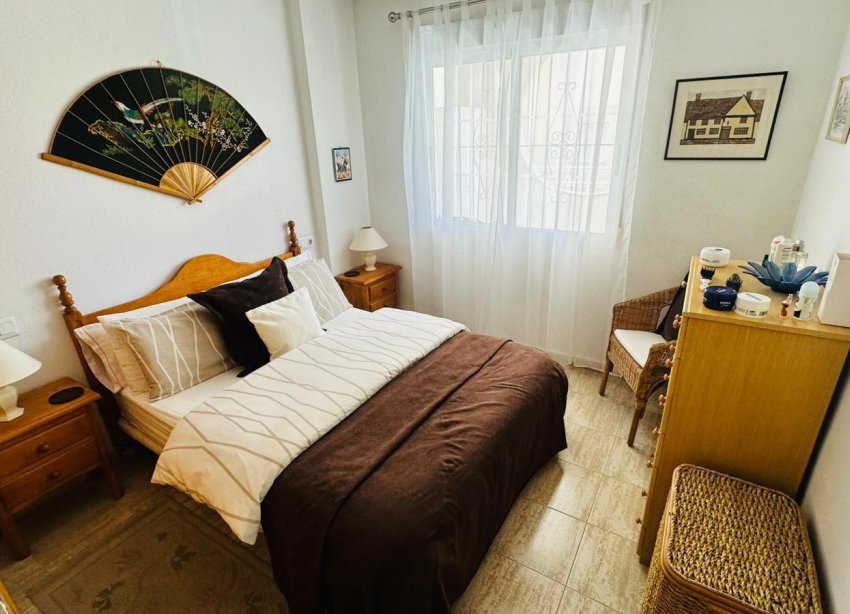 Reventa - Apartamento - Torrevieja - Urbanización San Luis