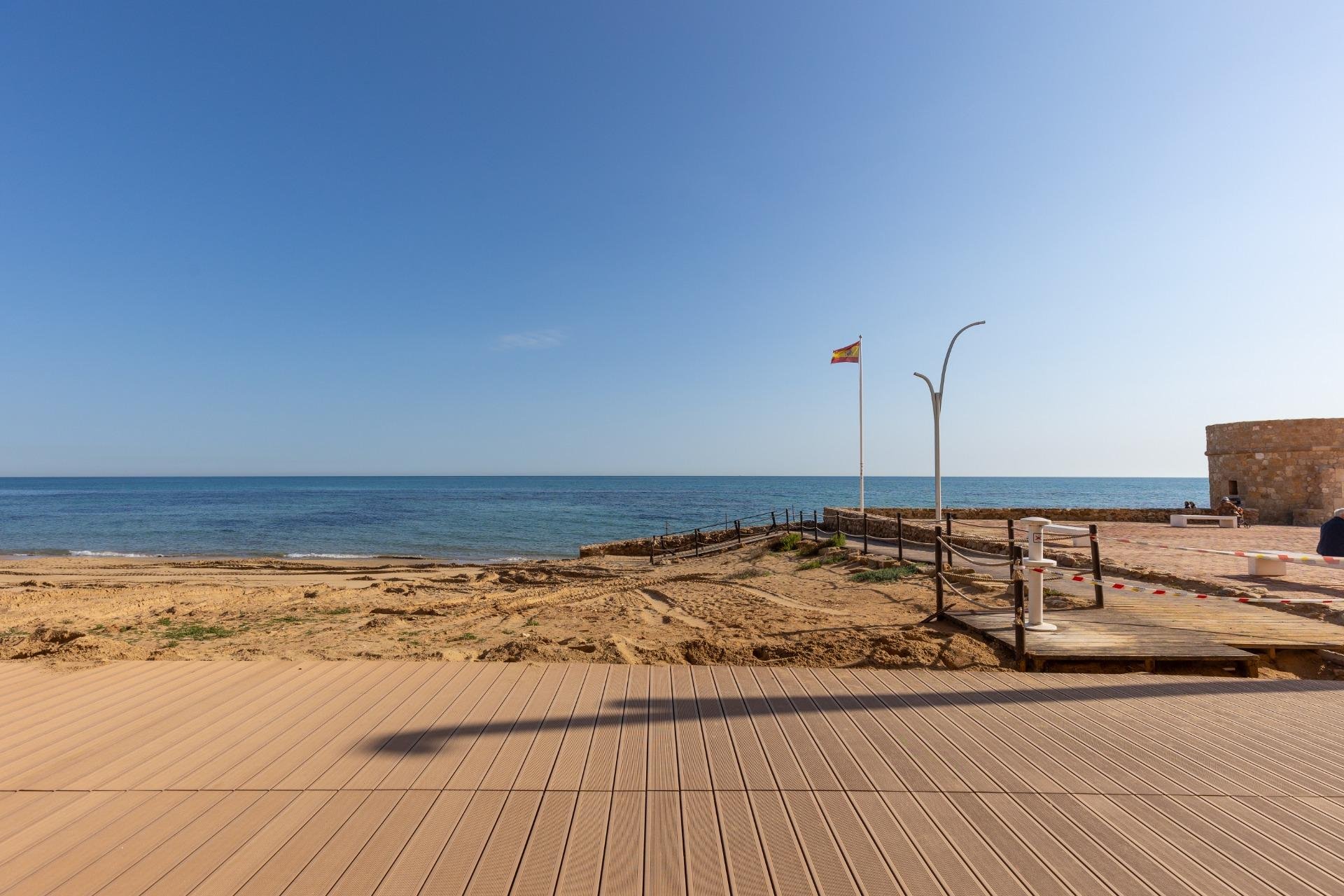 Reventa - Apartmento - Torrevieja - La Mata pueblo