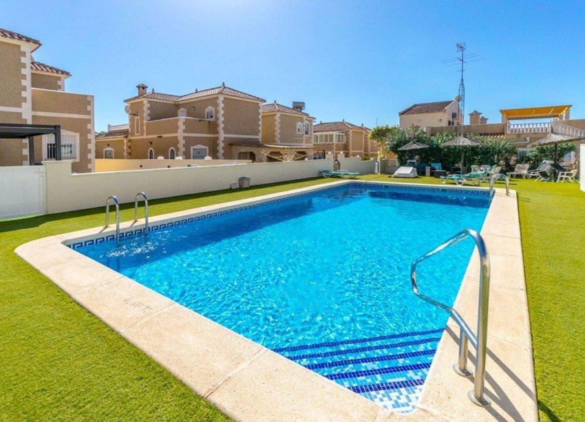 Reventa - Bungalow - San Miguel de Salinas - Las filipinas