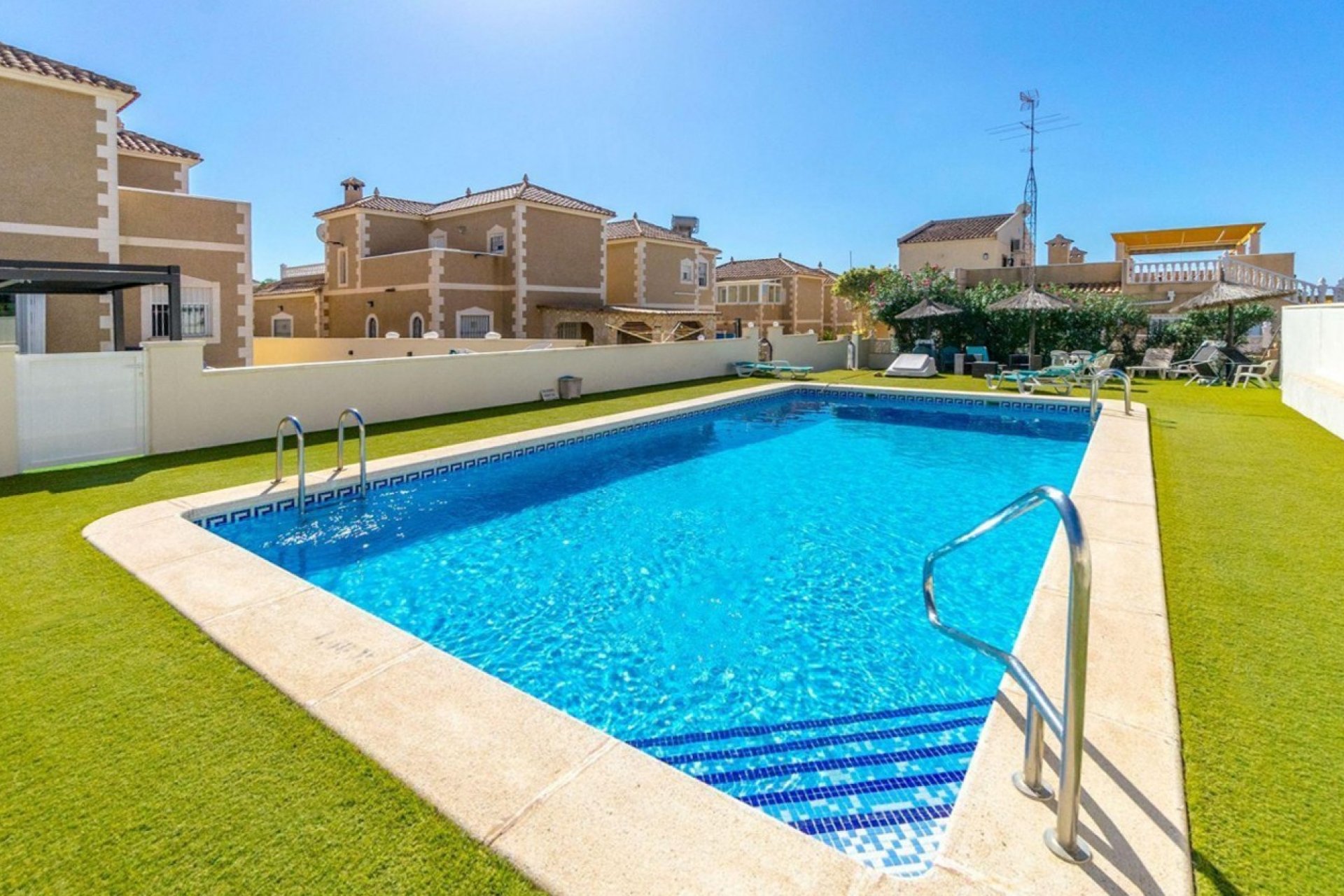 Reventa - Bungalow - San Miguel de Salinas - Las filipinas