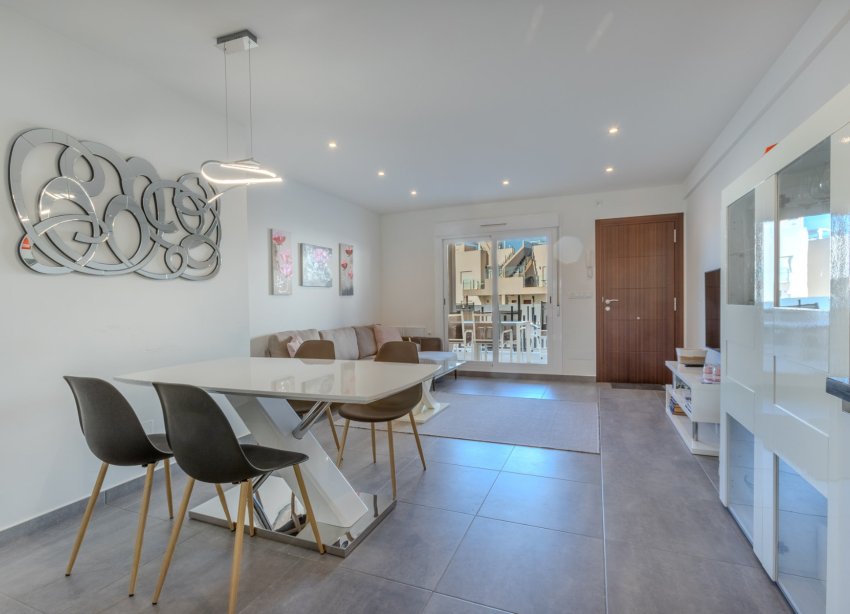 Reventa - Bungalow - Torrevieja - Aguas Nuevas