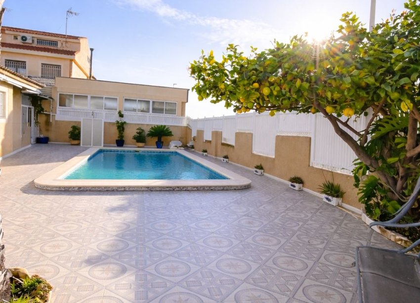Reventa - Chalet Independiente - Santiago de la Ribera