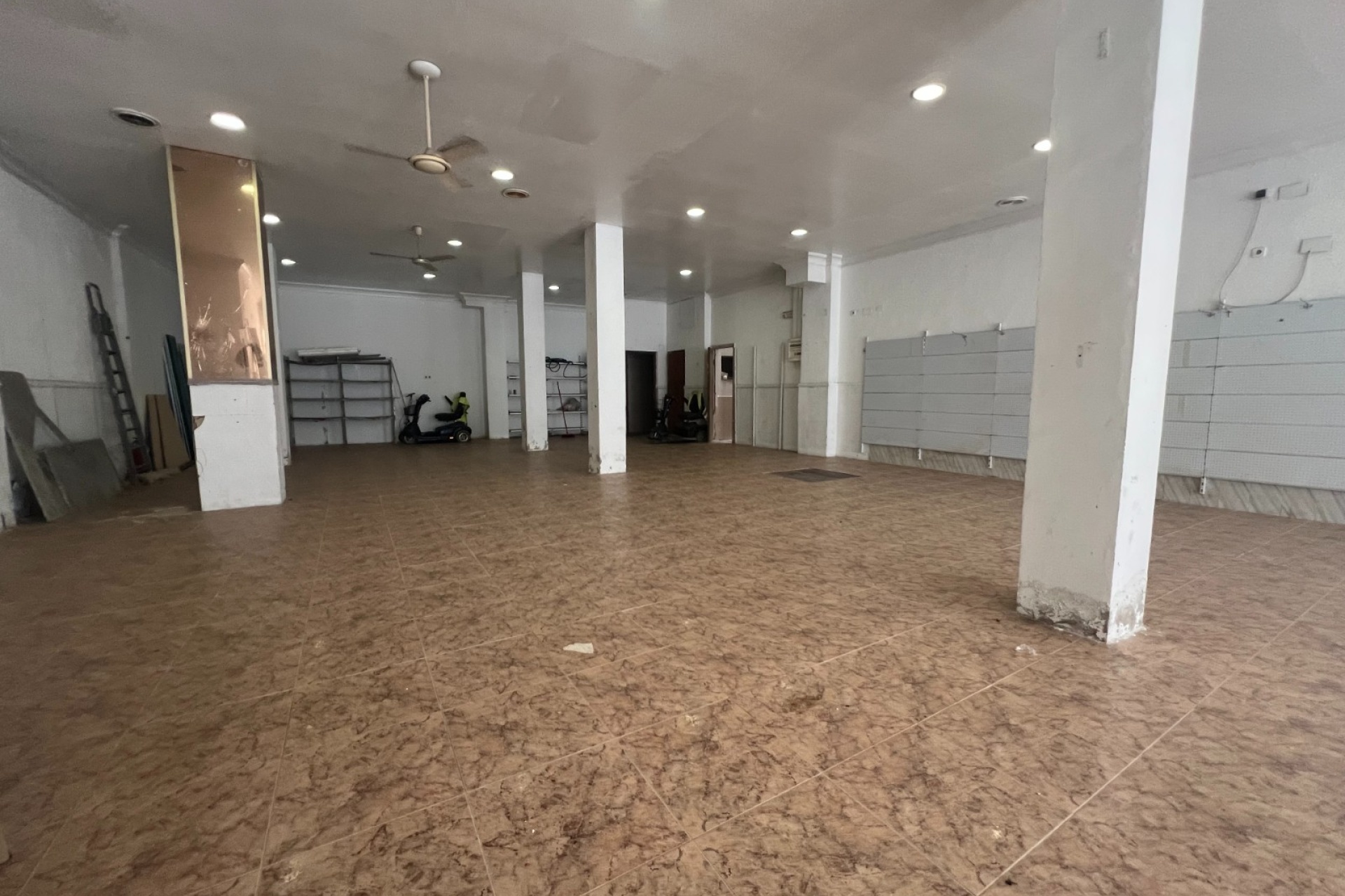 Reventa - Espacio comercial - Guardamar del Segura - Cervantes