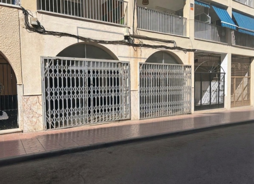 Reventa - Espacio comercial - Guardamar del Segura - Cervantes