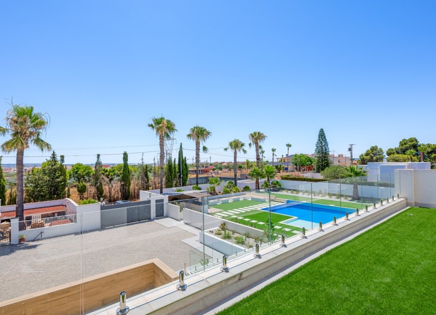 Reventa - Finca - Los Montesinos - La Herrada