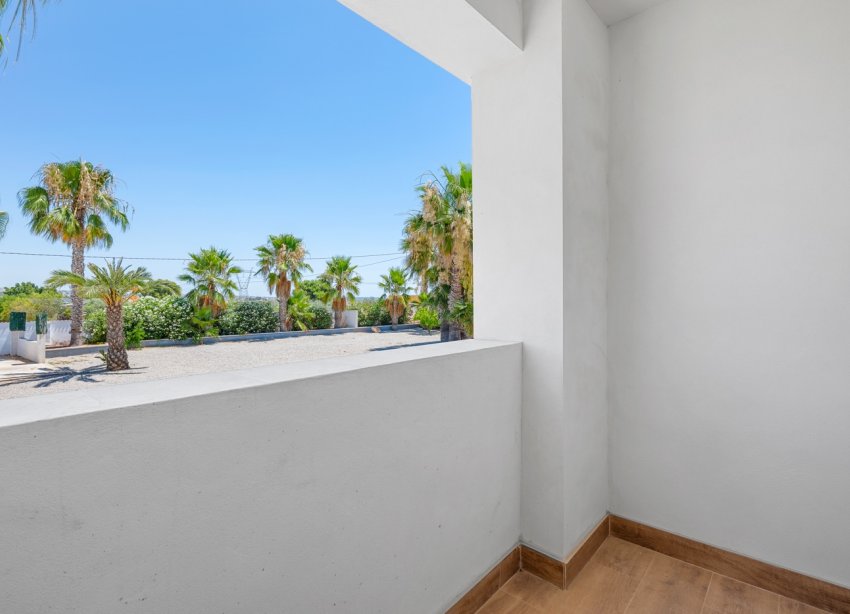 Reventa - Finca - Los Montesinos - La Herrada