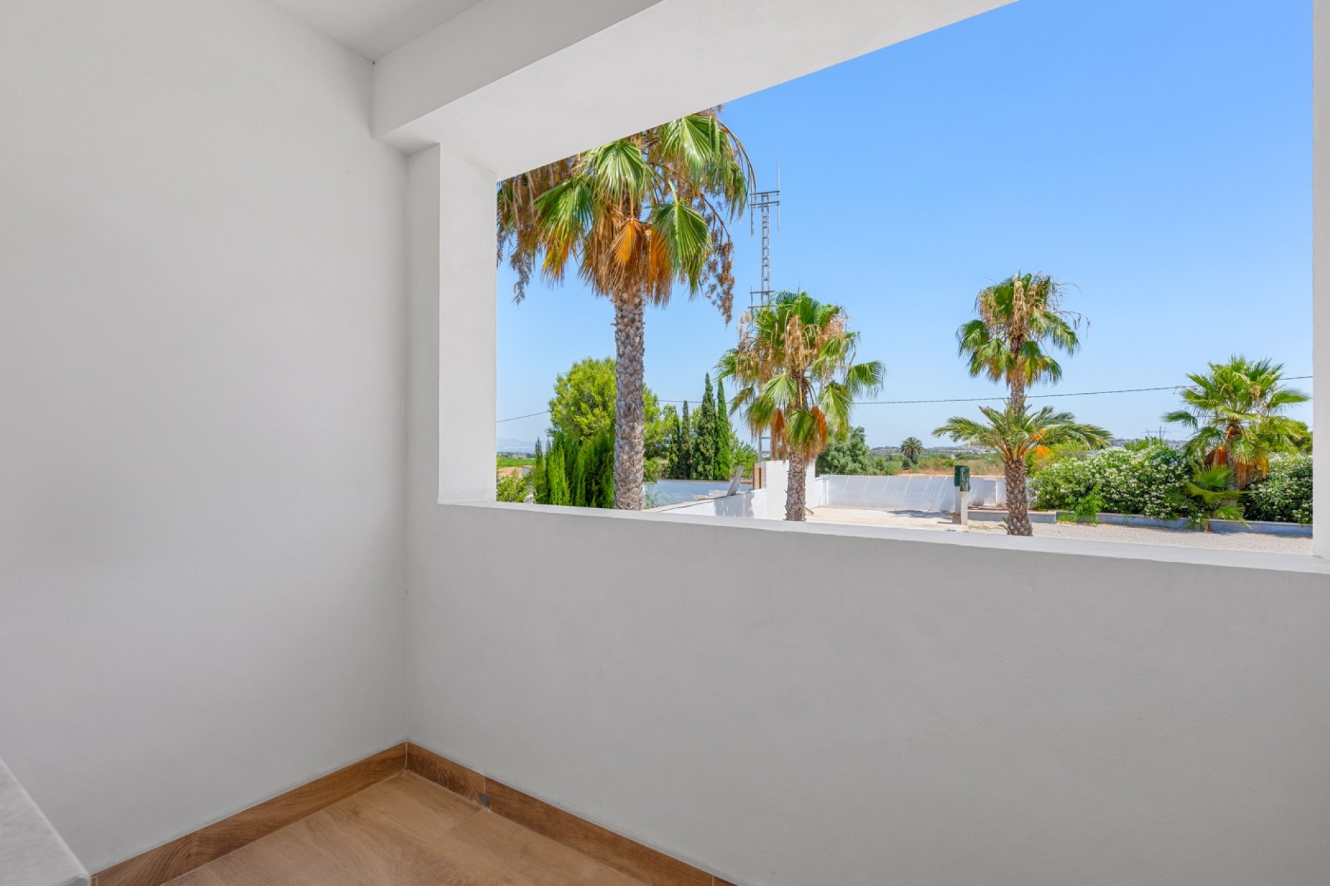 Reventa - Finca - Los Montesinos - La Herrada