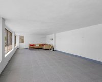 Reventa - Finca - Los Montesinos - La Herrada