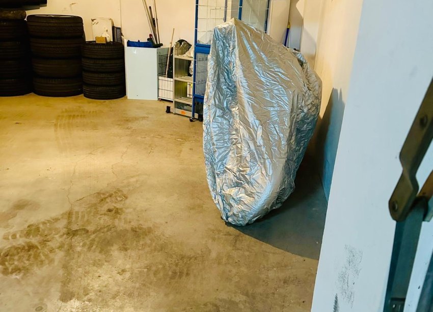 Reventa - garage - Torrevieja - La Mata pueblo