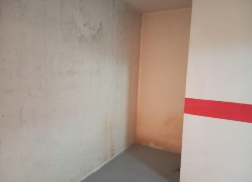 Reventa - garage - Torrevieja - La Mata