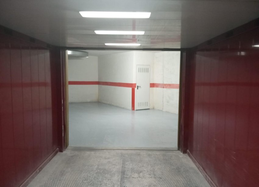 Reventa - garage - Torrevieja - La Mata