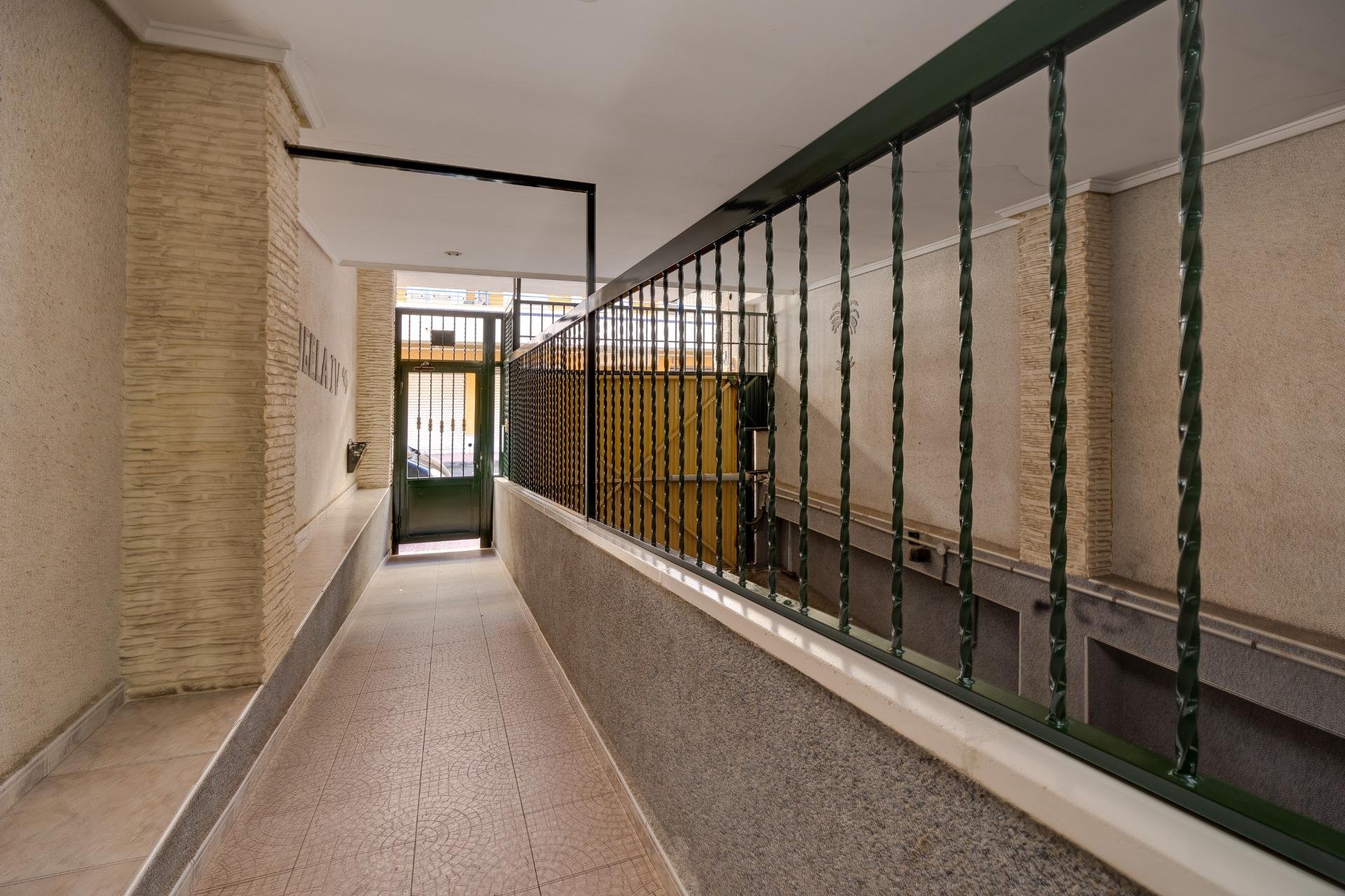 Reventa - garage - Torrevieja - Playa del cura