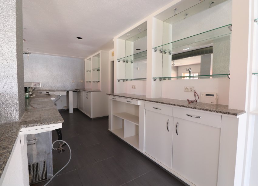 Reventa - Local Comercial - Ciudad Quesada - La Marquesa